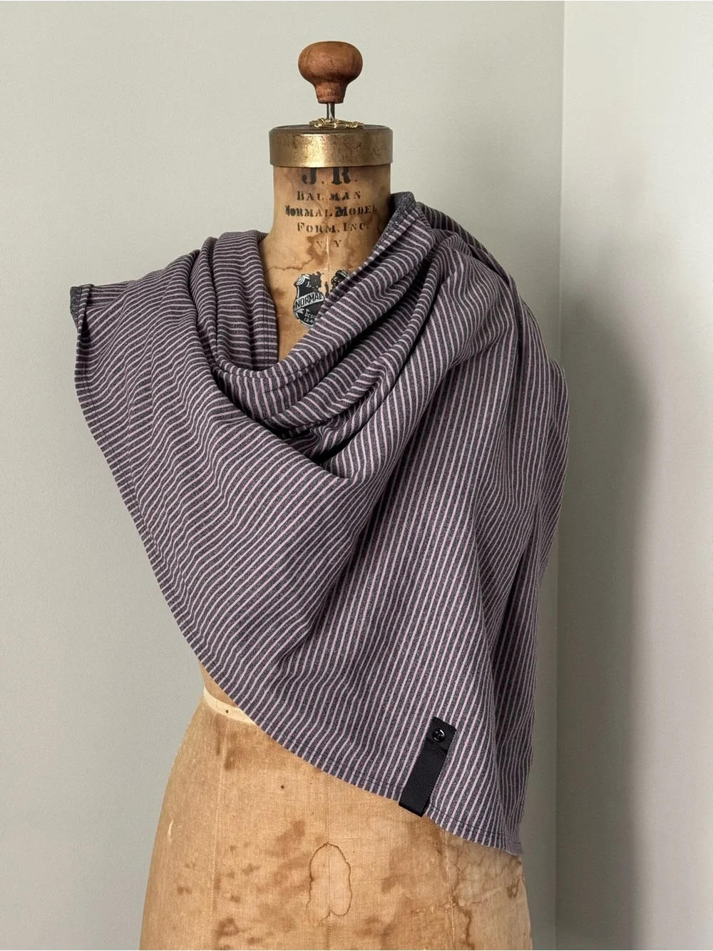 Lululemon Vinyasa Scarf in Mauvelous Heathered Black Grey Hyper Stripe